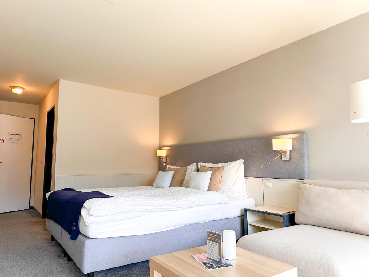 Seehotel Riviera At Lake Lucerne Gersau Bagian luar foto