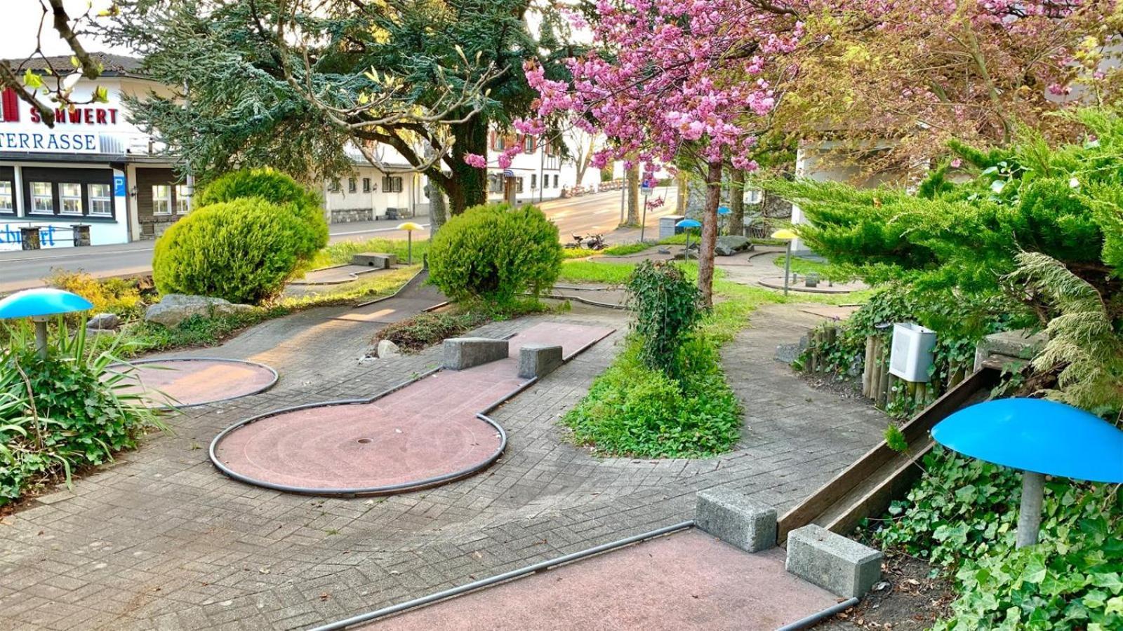 Seehotel Riviera At Lake Lucerne Gersau Bagian luar foto